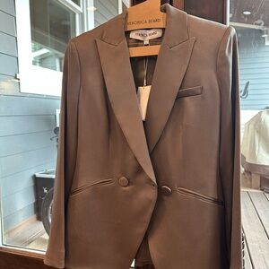 Veronica Beard Elegant Tan Blazer